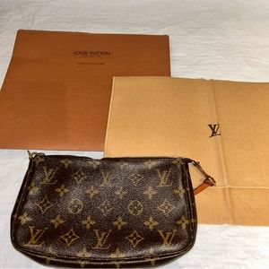 Vintage Louis Vuitton Pochette Accessories Bag